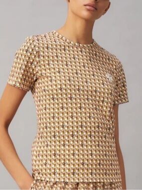 Tory Burch Buttermilk Basketweave Short-Sleeve Woven Tee in Tan and Cream